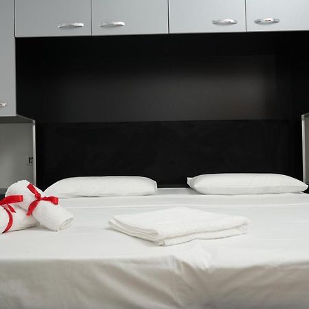 Merry'S Apartment Durrës Zewnętrze zdjęcie